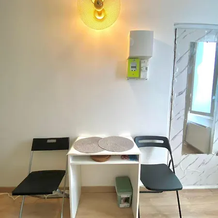 Appartement 15eme Cozy Walk To Eiffel Tower Steps To Multiple Metro Lines *